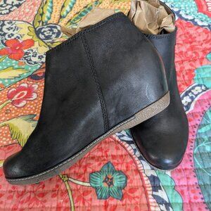 Dansko Leyla Hidden Wedge Ankle Bootie, Black, EU 38